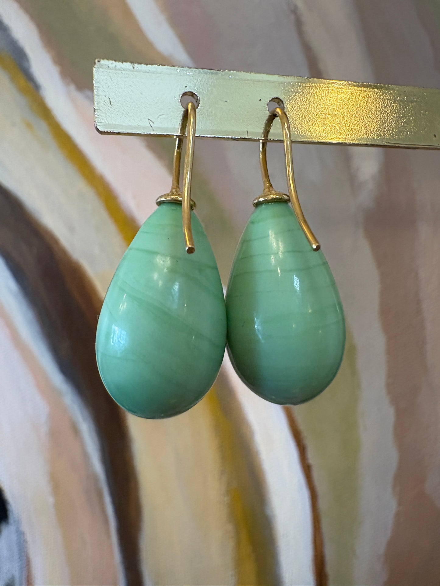 Håndlavede bøhmisk kvartsglas, dråbeøreringe - Mint grøn, 24 mm