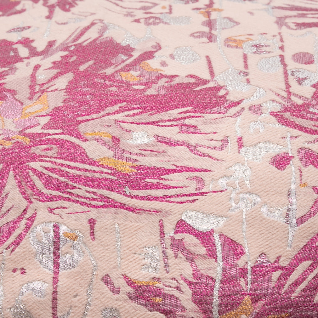 Pude med pink blomster og sølv tråd