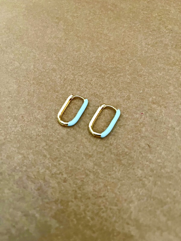 Ovale hoop med lyseblå emalje