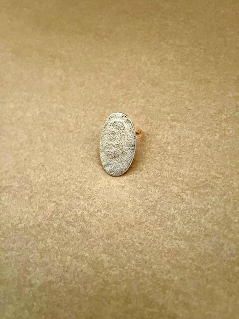 Oval ring