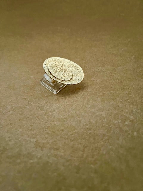 Oval ring