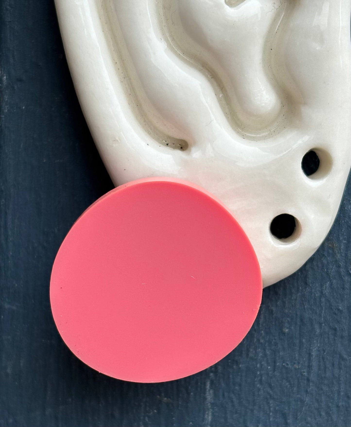 Store dots i pink