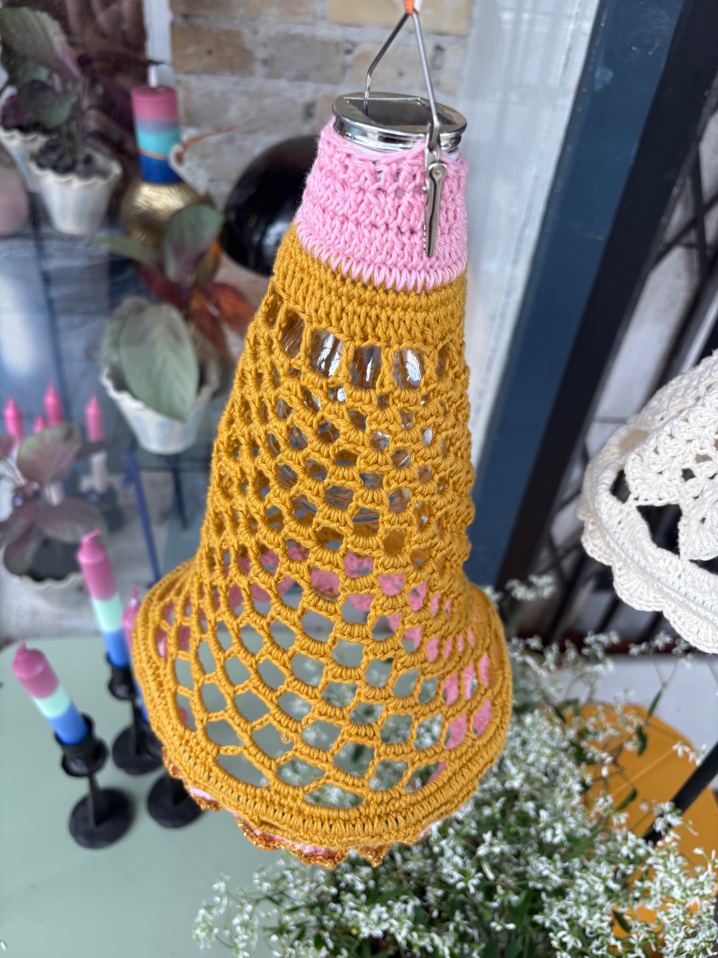 Unika led lampe i karry gul og lyserød