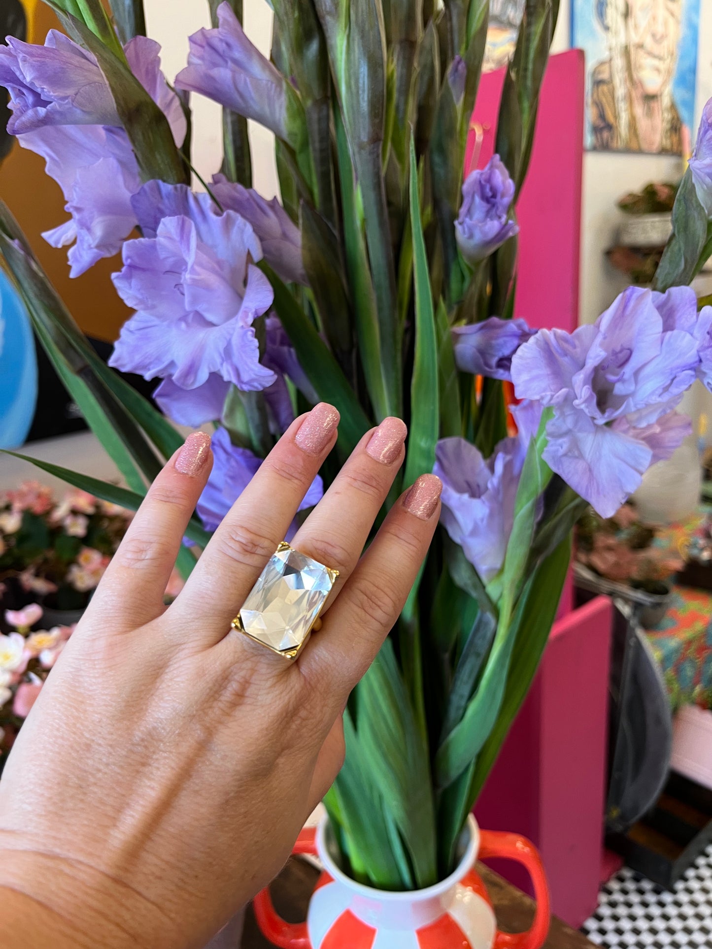 Statement ring med stor firkantet sten