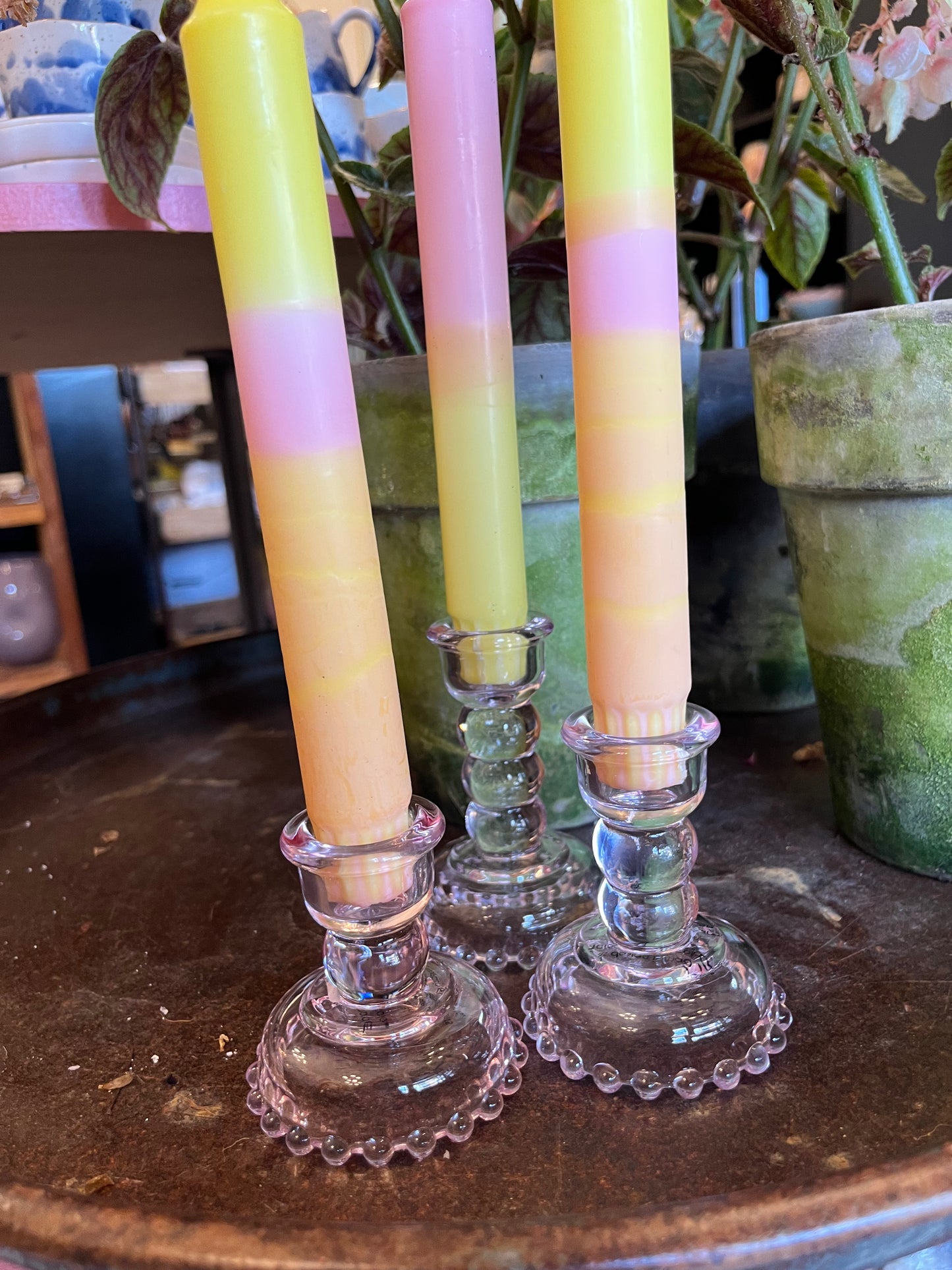 Rosa glas lysestager
