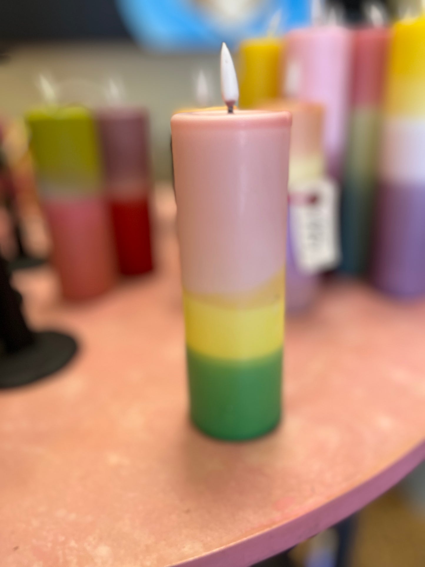 Led lys lyserød, gul og grøn