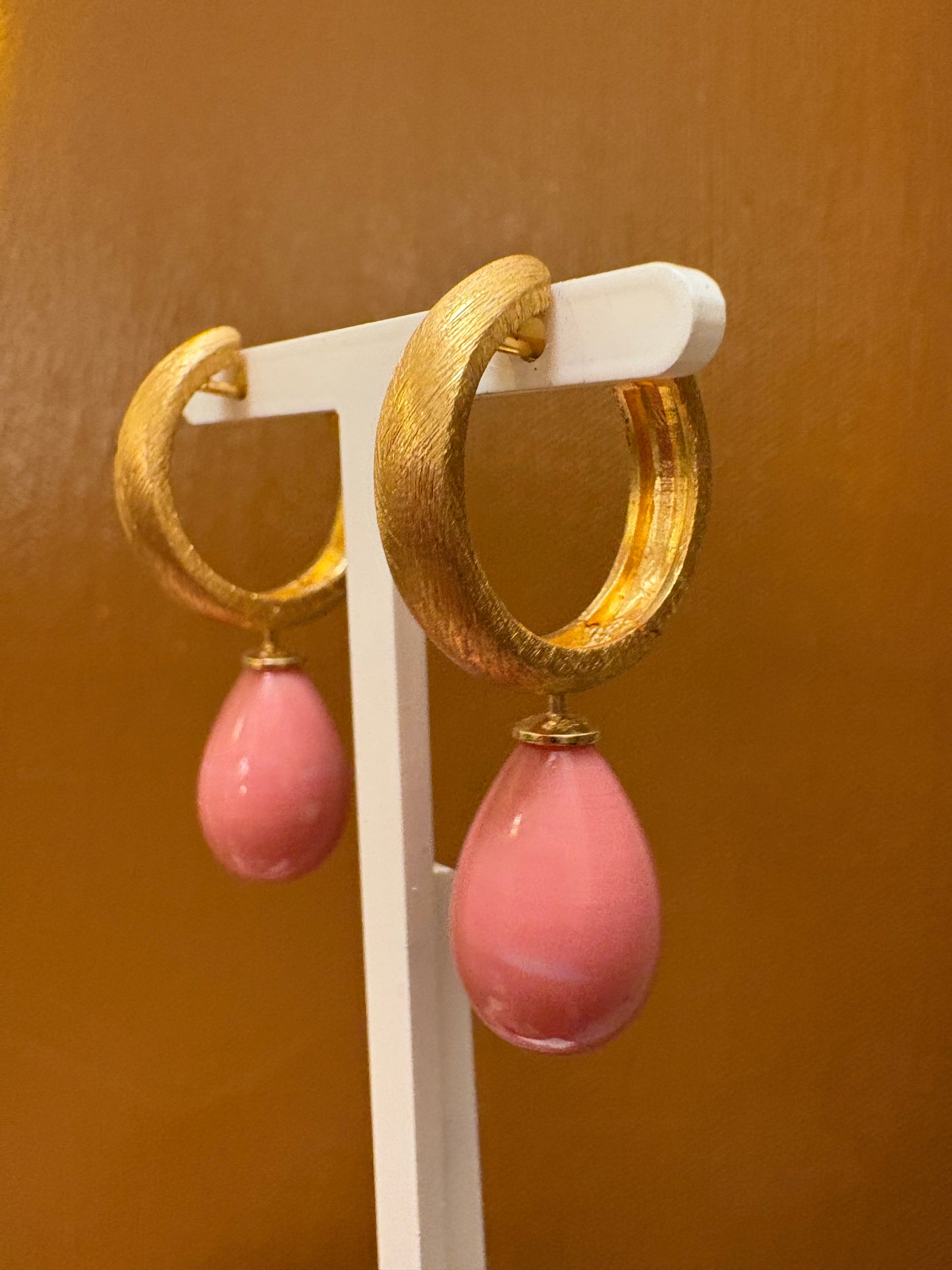 Gammel rosa glasdråbe vedhæng forgyldt top 16x11 mm