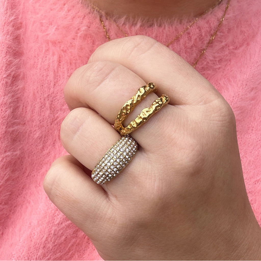 Dobbelt ring med hamrede overflade