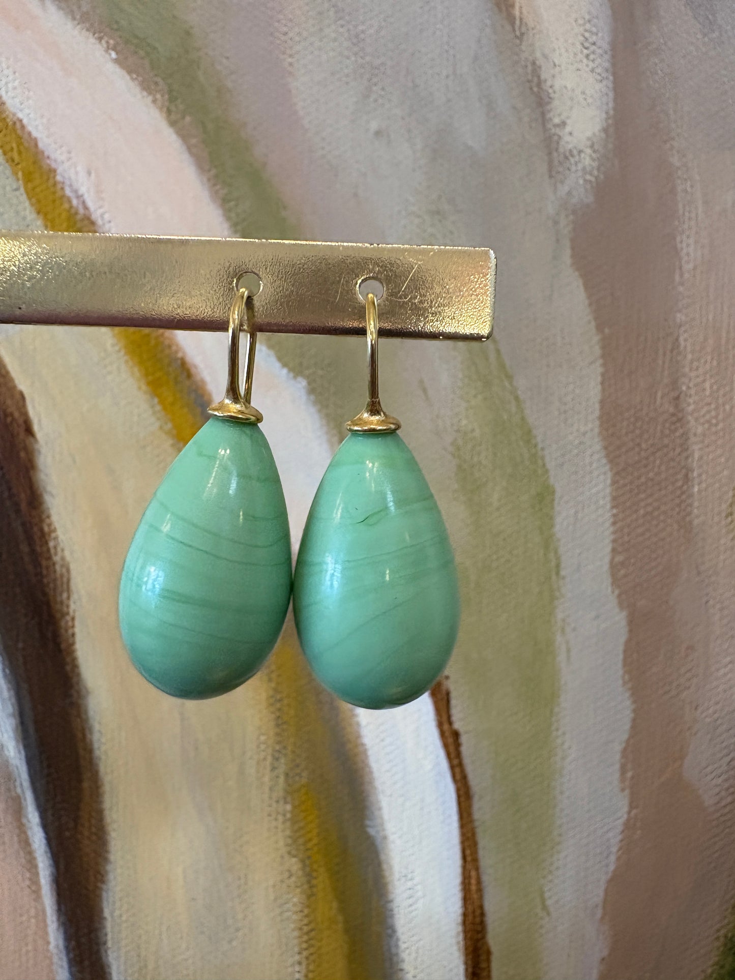 Håndlavede bøhmisk kvartsglas, dråbeøreringe - Mint grøn, 24 mm