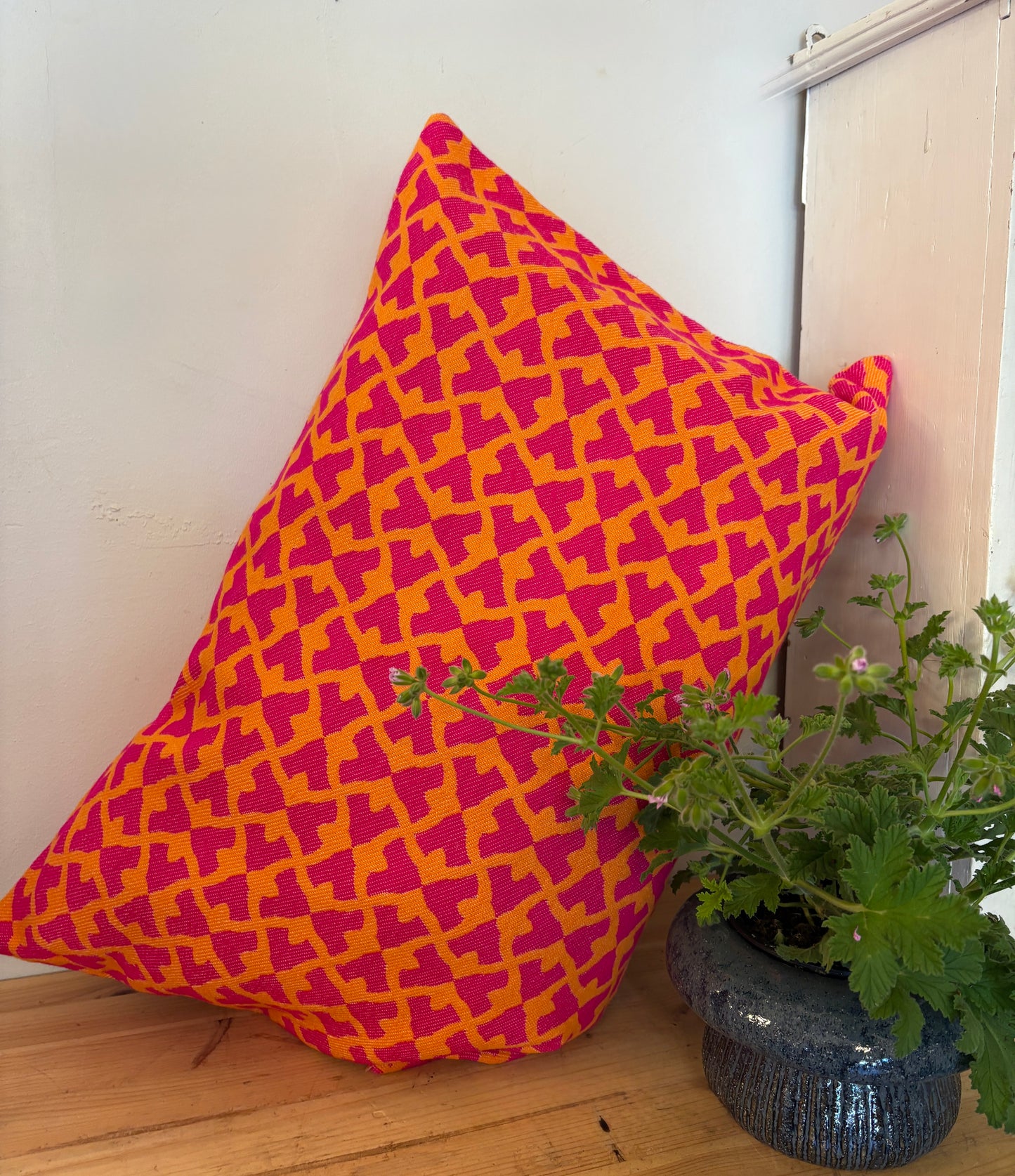 Aflangt Pudebetræk i pink og orange