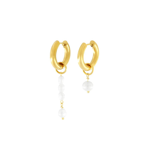 Asymetriske guld hoops, med perler