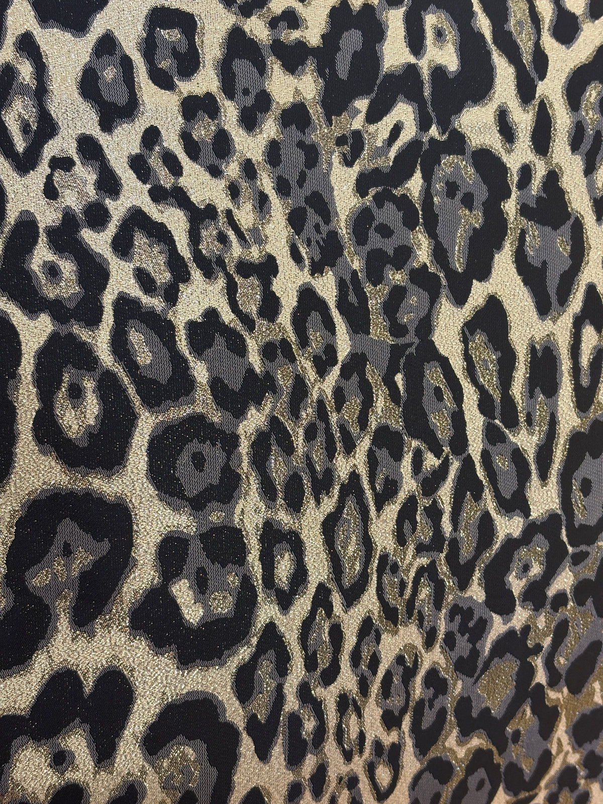 Pudebetræk 50x50 - Leopard mønster i sort, grå og crem guld mønster