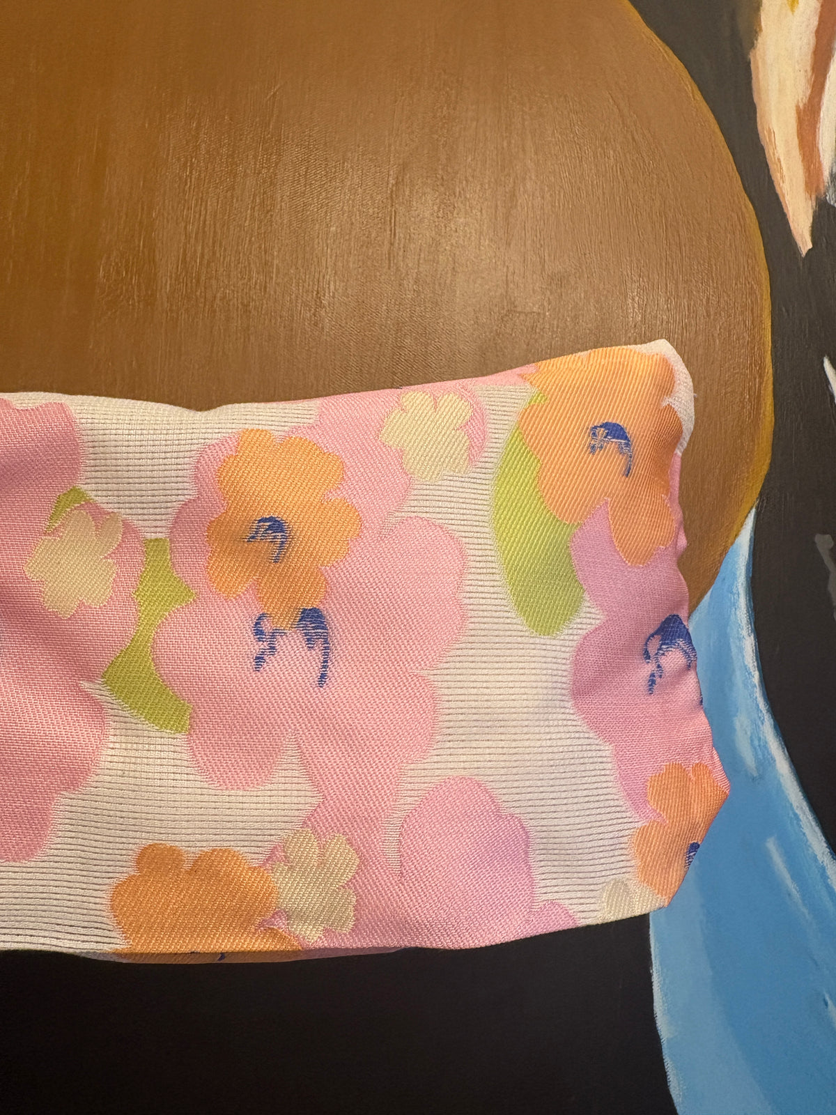 Stor Clutch med store lyserøde / orange blomster på hvid baggrund| 27x18 cm