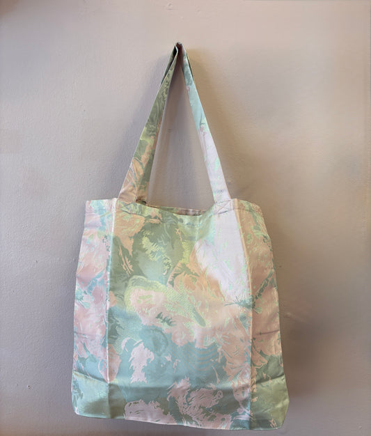 Skuldertaske i brokade resttekstil - grønt og lyserødt mønster