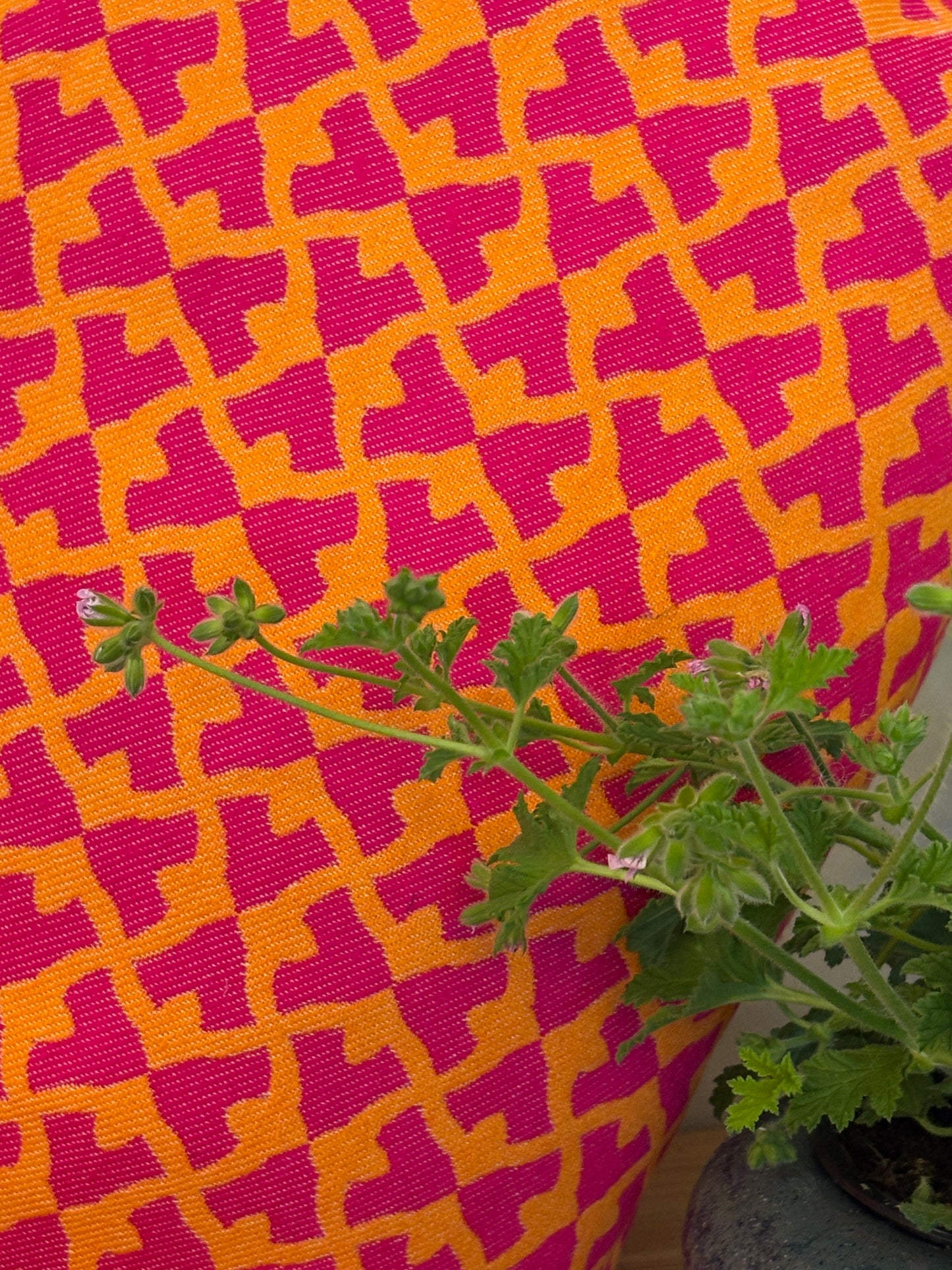 Aflangt Pudebetræk i pink og orange