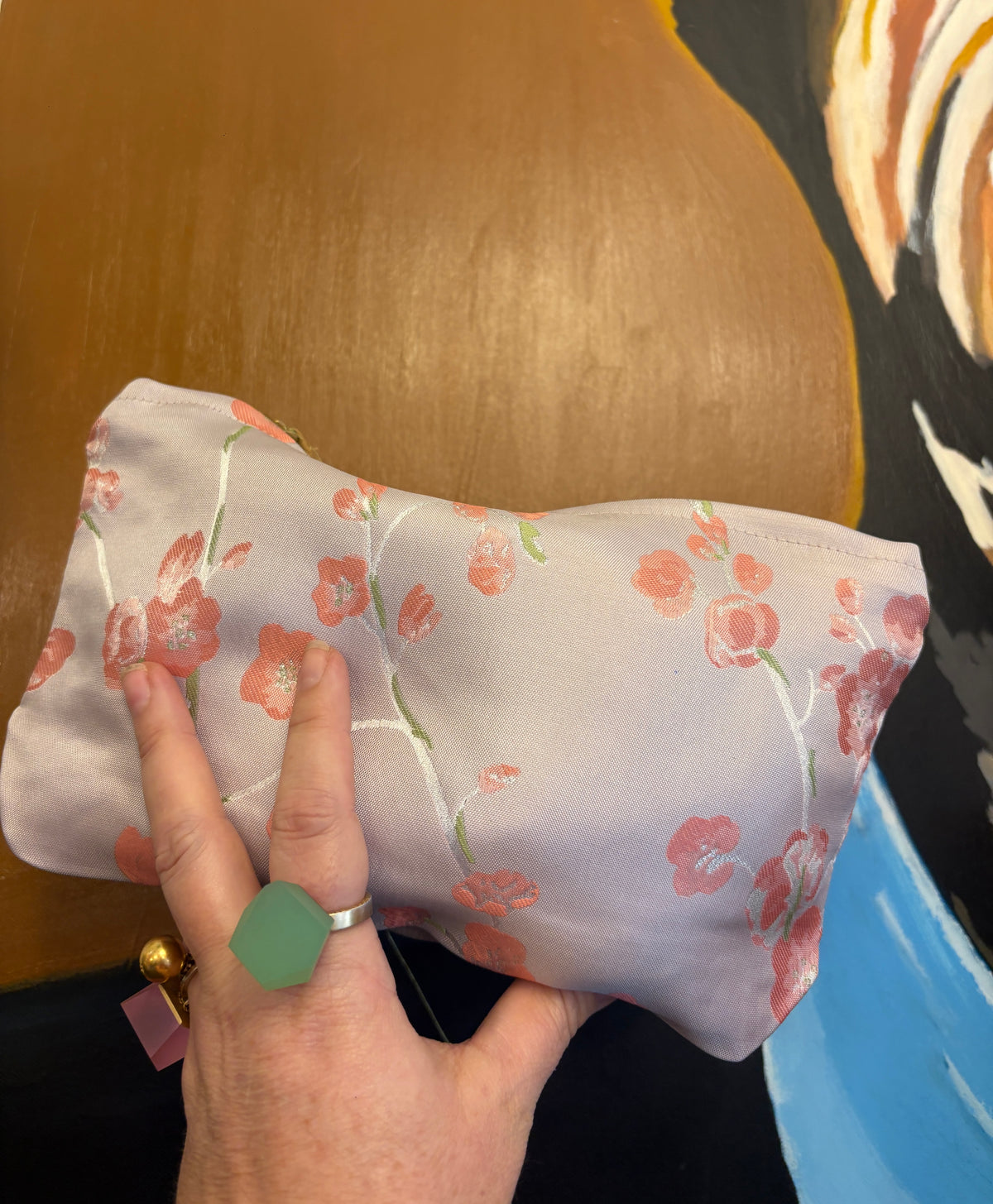 Stor Clutch i lys lilla med orange små blomster | 27x18 cm