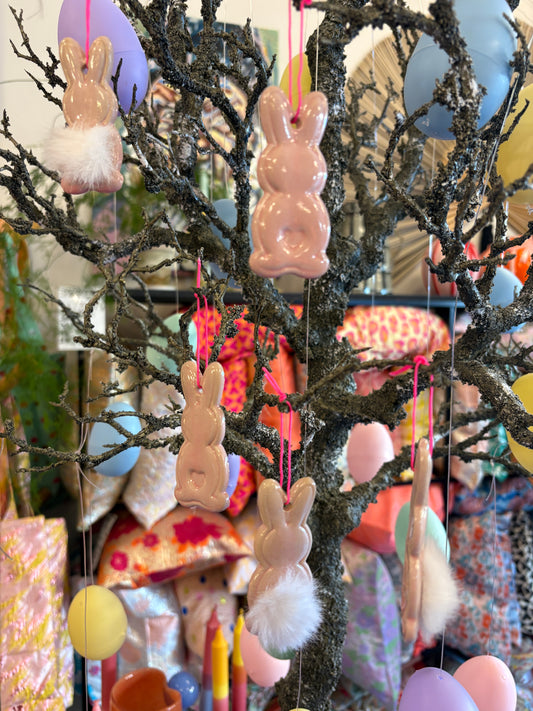 Håndlavede Påskekaniner i Keramik - Lyserød Glasur