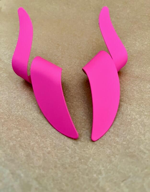 Pink statment tvist øreringe