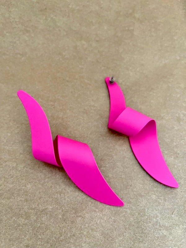 Pink statment tvist øreringe