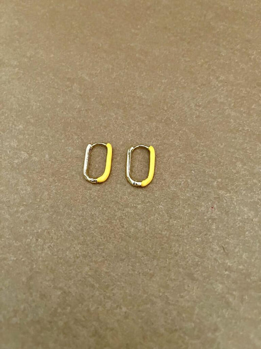 Ovale hoop med gul emalje