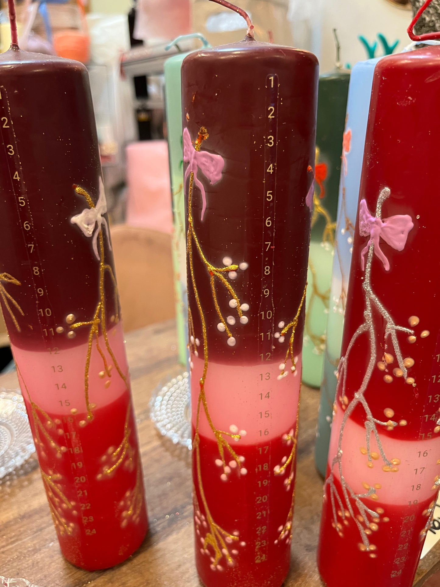 Kalenderlys bodaux, lyserød og klassisk rød