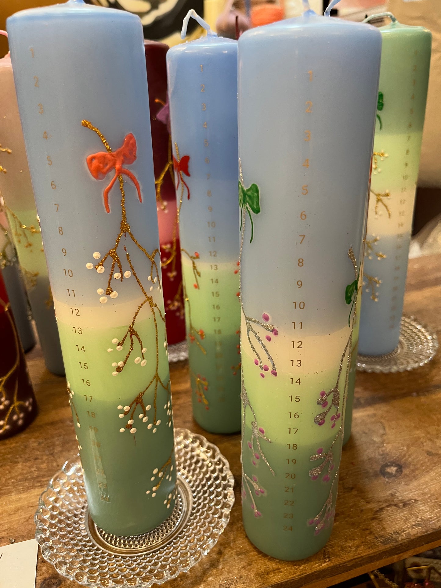 Kalenderlys lysblå, hvid, mintgrøn og støvet grøn