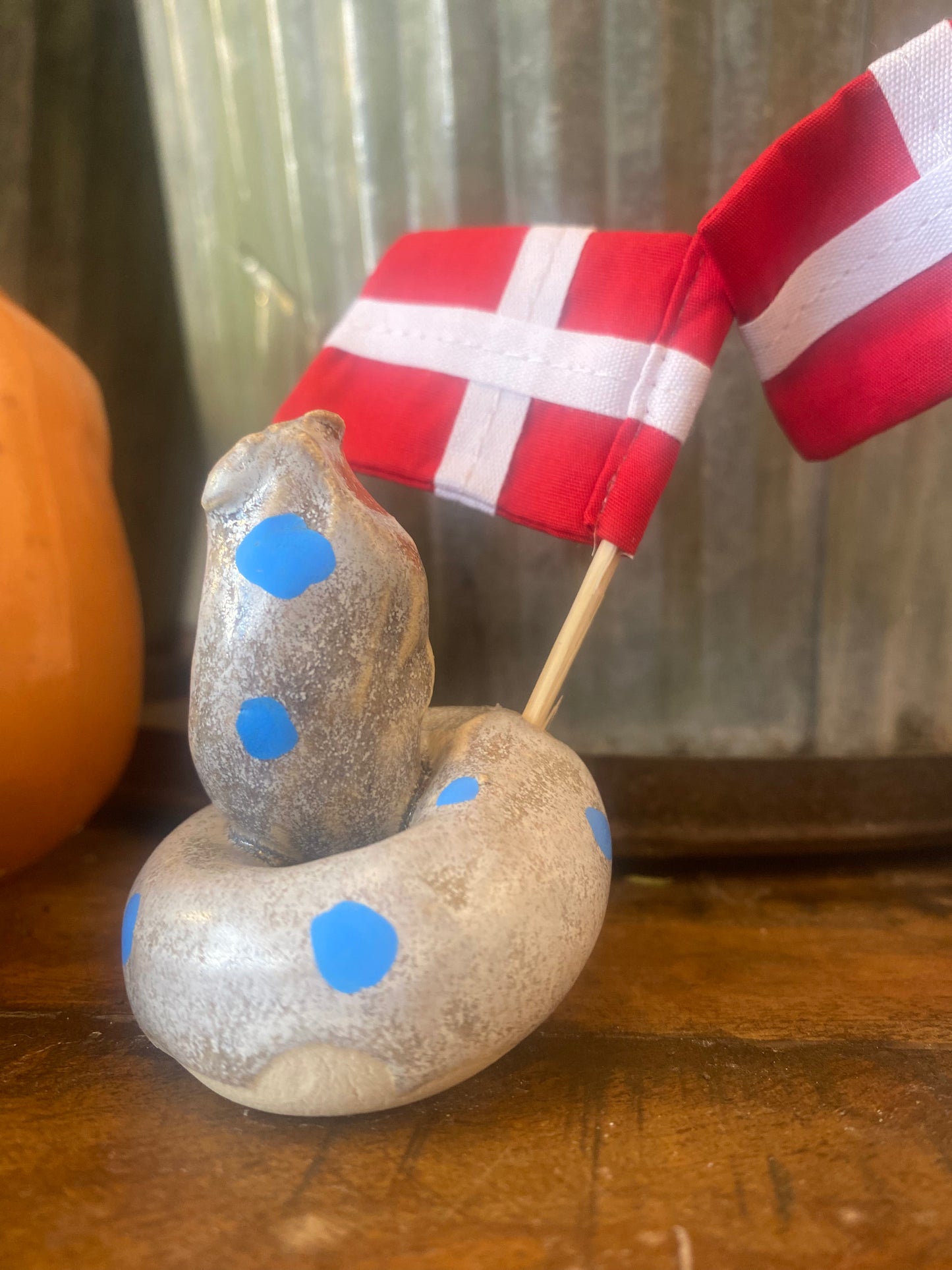 Lorteflag med blå prikker