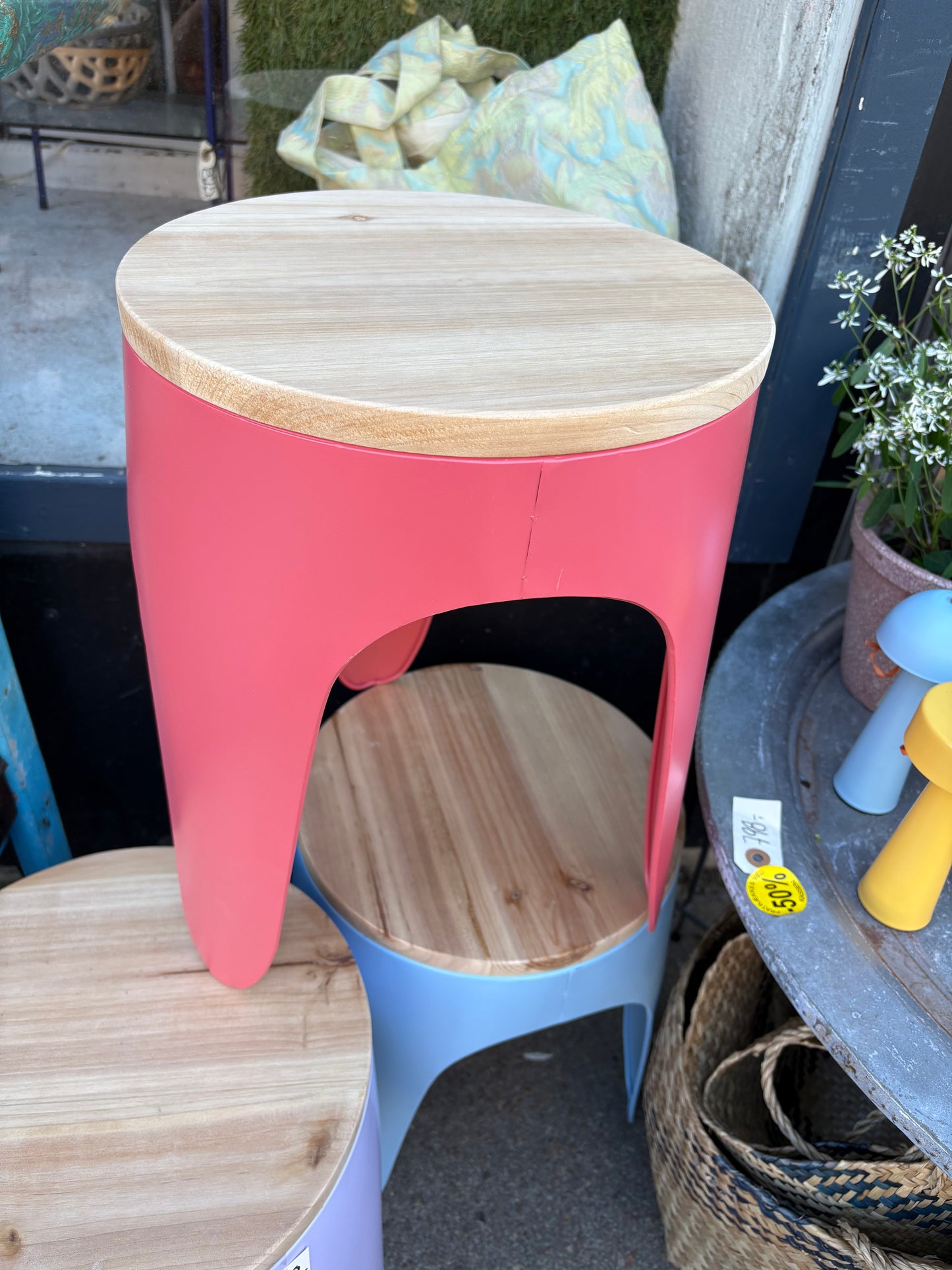 Sidebord/skammel størst