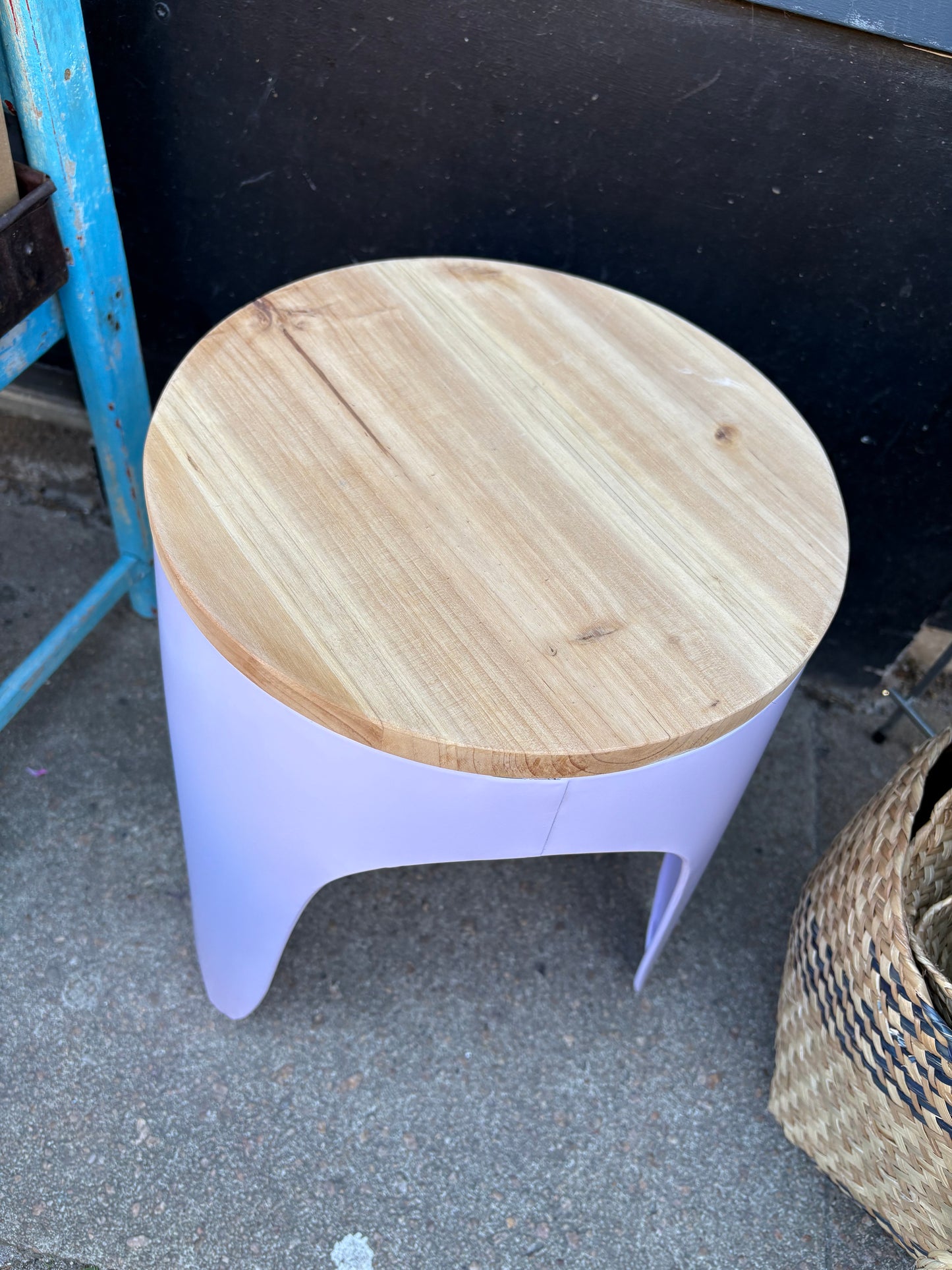 Sidebord/skammel størst