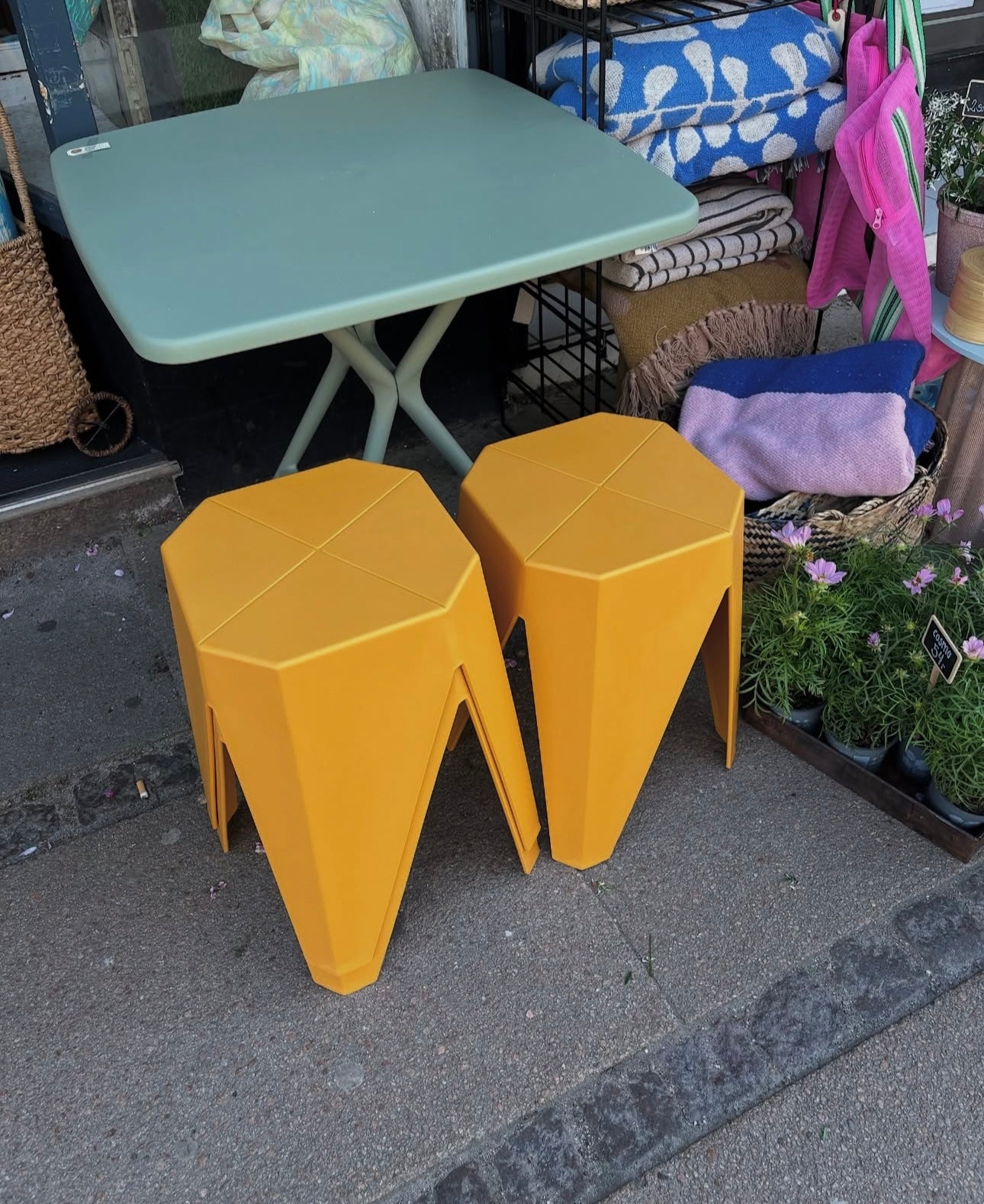 Skamler i skøn karry gul farve