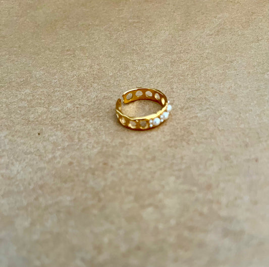 Justerbar ring med perler