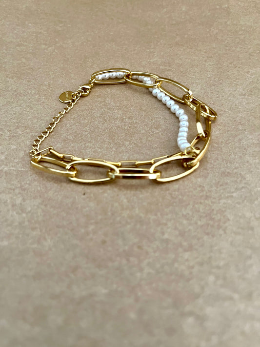 Armbånd med kæder og perler