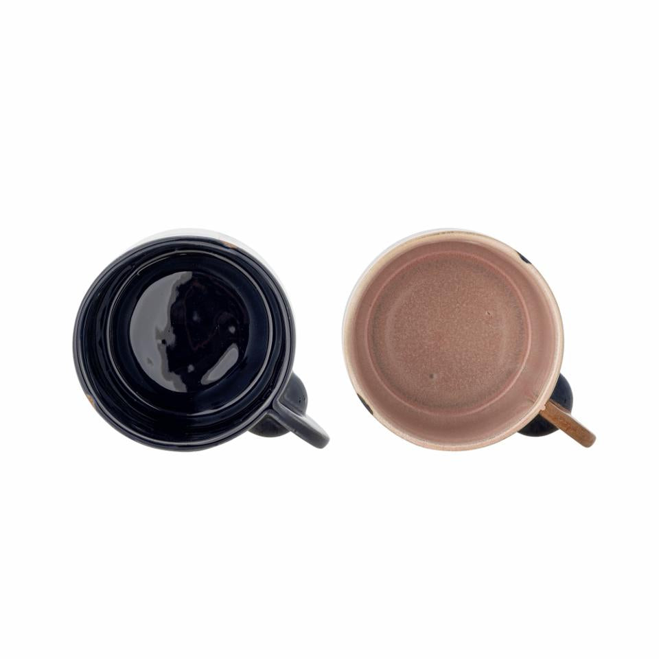 Kopper med geometrisk mønster